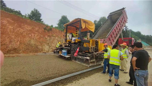 重磅消息！G353岳陽(yáng)東站至三荷機(jī)場(chǎng)快速通道9月底開(kāi)放交通