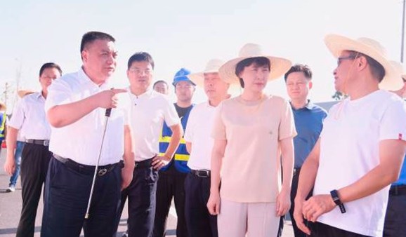 機場快速路主線通車在即，李愛武專題調(diào)研城市重點交通項目建設(shè)