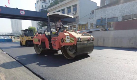 西環(huán)線速戰(zhàn)“秋老虎”，國慶節(jié)全線通車！