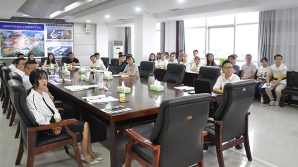 優(yōu)化人才環(huán)境 助力高質(zhì)量發(fā)展——交投集團(tuán)組織高學(xué)歷員工暨新入職員工座談會(huì)
