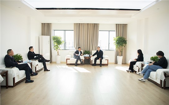深化銀企合作 建立協(xié)作新篇 岳陽市城運集團與中國銀行岳陽分行進行業(yè)務(wù)洽談